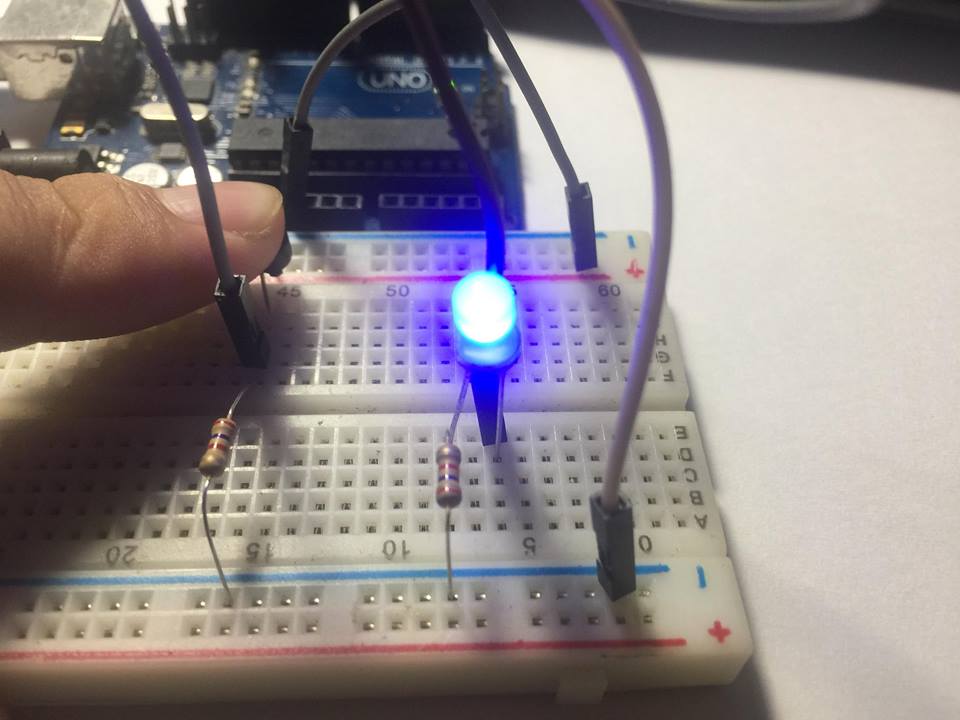 Lập trình Matlab cho Arduino: Làm việc với digital I/O
